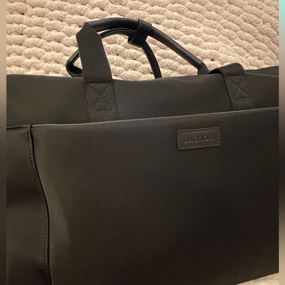 ❗️SOLD ❗️Monos Metro Duffle - Black - Picture 2 of 5
